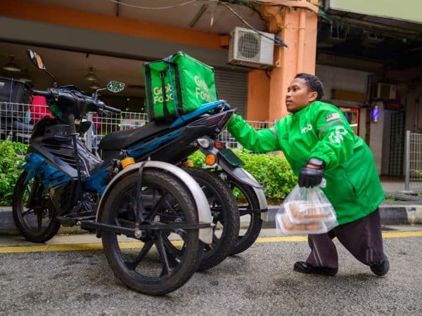 découvrez le monde captivant de la mobilité, entre innovations technologiques, tendances de déplacement durable et solutions intelligentes pour améliorer votre quotidien. explorez les nouvelles alternatives et les outils qui révolutionnent notre manière de nous déplacer.